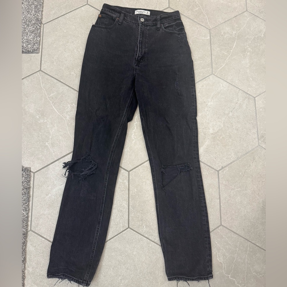 Abercrombie Jeans - 90s Straight Ultra High Rise in size 2/26 Curve Love